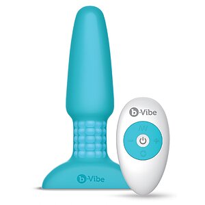 B-Vibe Vibrating Plug Albastru pe Vibreaza.ro