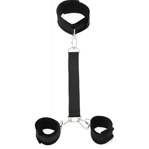Cătușe cu Zgardă Soft Collar Rimba Negru Cătușe cu Zgardă Soft Collar Rimba Negru pe Vibreaza.ro