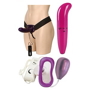 Pachet Extaz Intens: Strap-On, Pompă și Vibrator pe Vibreaza.ro