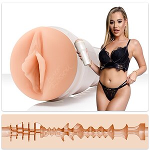 Fleshlight Blake Blossom – Manșon Realist, Carcasă Perlată pe Vibreaza.ro