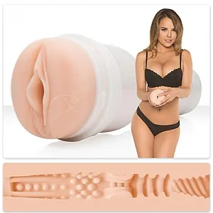 Fleshlight Dillion Harper pe Vibreaza.ro