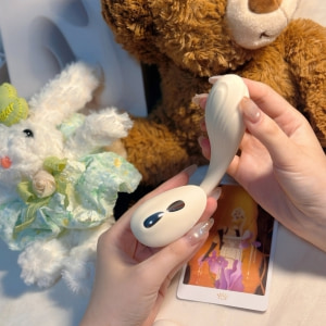 Vibrator Deya Purtabil cu Sucțiune pentru Clitoris Alb